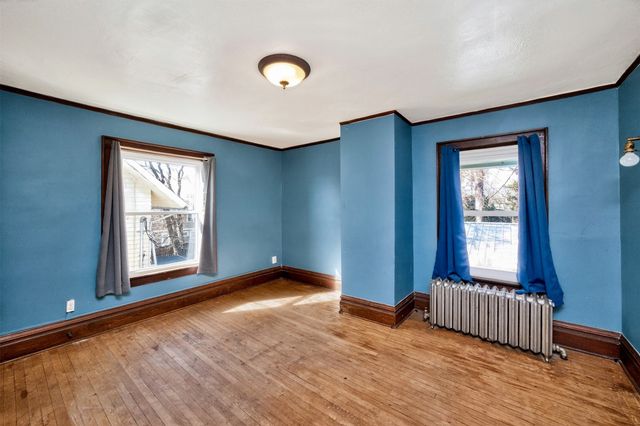 654 36th Street, Des Moines, IA 50312