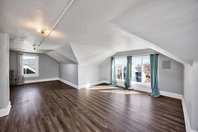 654 36th Street, Des Moines, IA 50312