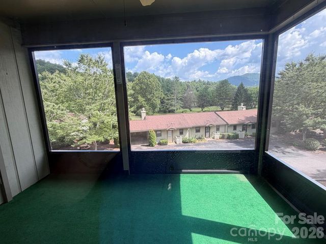 31 Mint Lake Court W Unit B, Franklin, NC 28734