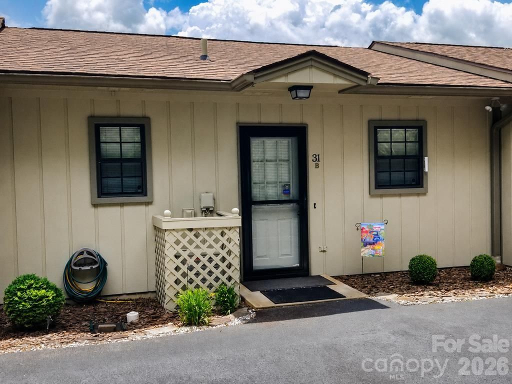 31 Mint Lake Court W Unit B, Franklin, NC 28734