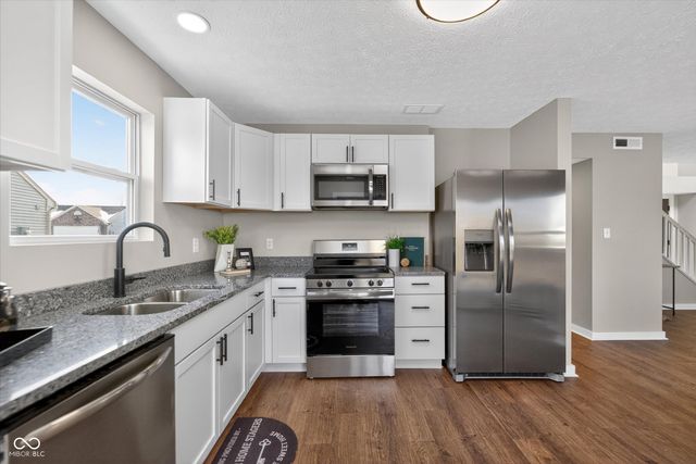 6840 W Odessa Way, Mccordsville, IN 46055