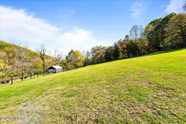 2938 Cedar Creek Rd, Lafollette, TN 37766