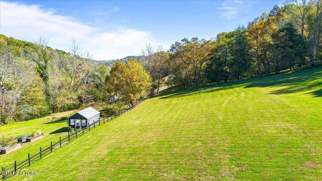 2938 Cedar Creek Rd, Lafollette, TN 37766
