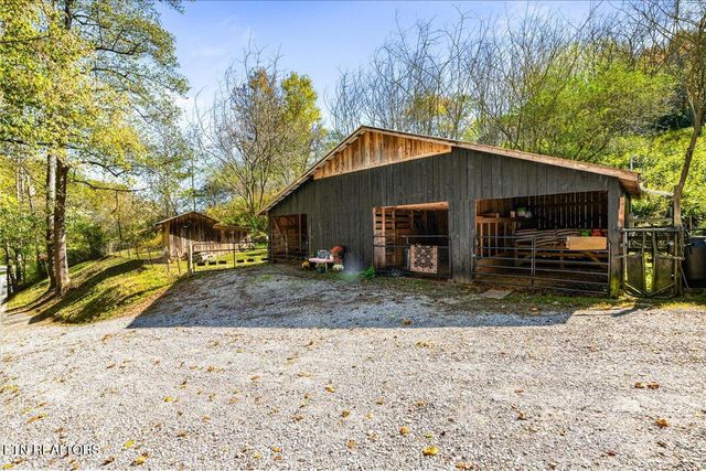 2938 Cedar Creek Rd, Lafollette, TN 37766