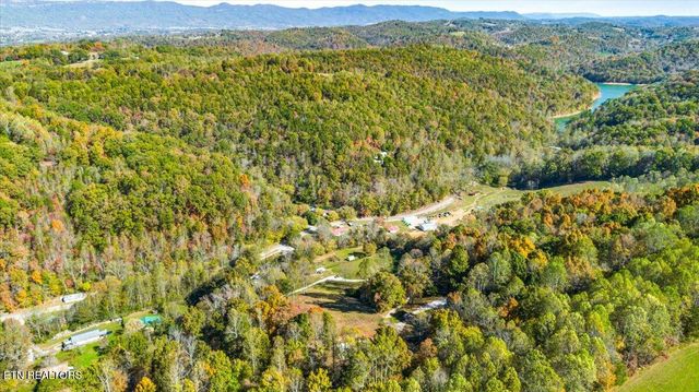 2938 Cedar Creek Rd, Lafollette, TN 37766