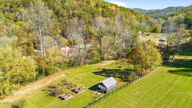 2938 Cedar Creek Rd, Lafollette, TN 37766