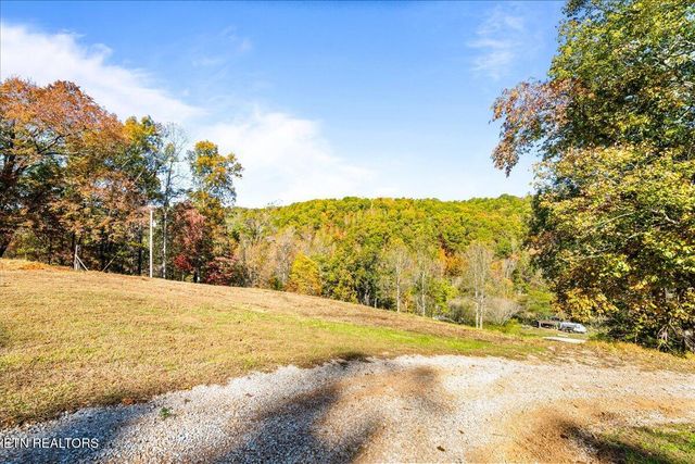 2938 Cedar Creek Rd, Lafollette, TN 37766