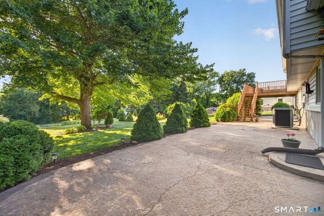 396 Village Street, North Branford, CT 06472