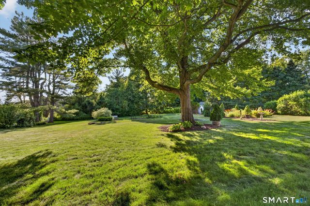 396 Village Street, North Branford, CT 06472