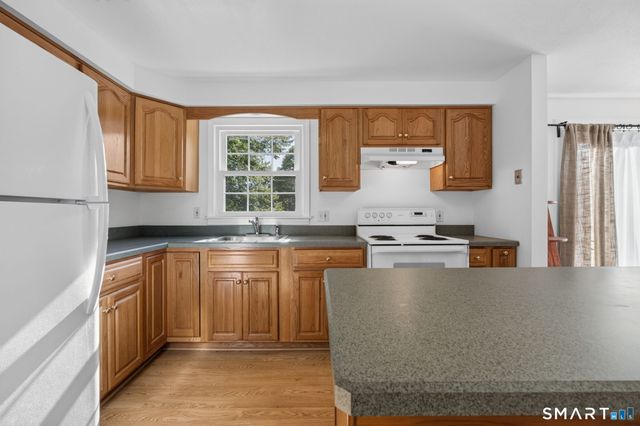 396 Village Street, North Branford, CT 06472
