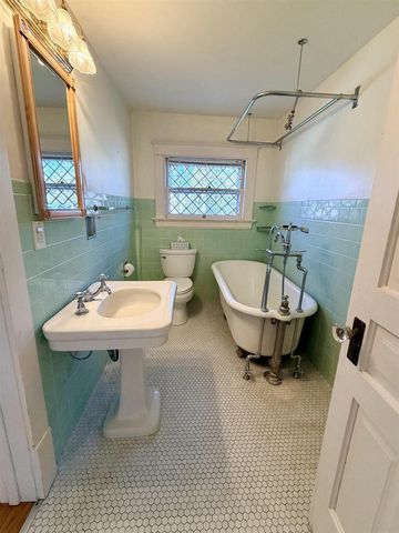 615 Saint Lawrence Avenue, Janesville, WI 53545