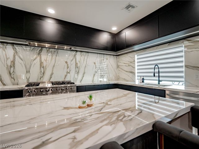 8485 Iron Heart Lane, Las Vegas, NV 89113