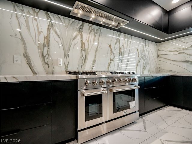 8485 Iron Heart Lane, Las Vegas, NV 89113