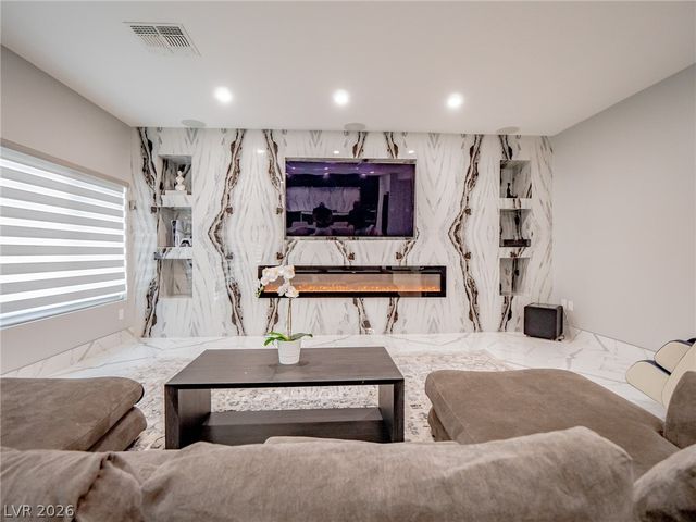 8485 Iron Heart Lane, Las Vegas, NV 89113