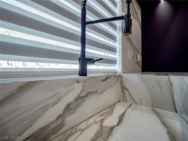 8485 Iron Heart Lane, Las Vegas, NV 89113