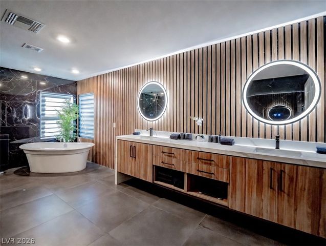 8485 Iron Heart Lane, Las Vegas, NV 89113