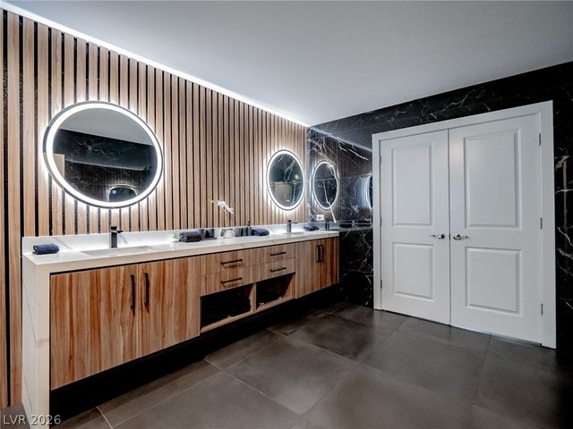 8485 Iron Heart Lane, Las Vegas, NV 89113