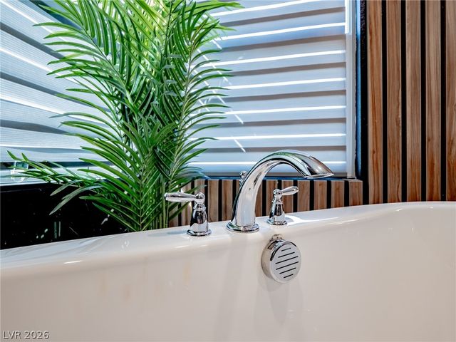 8485 Iron Heart Lane, Las Vegas, NV 89113