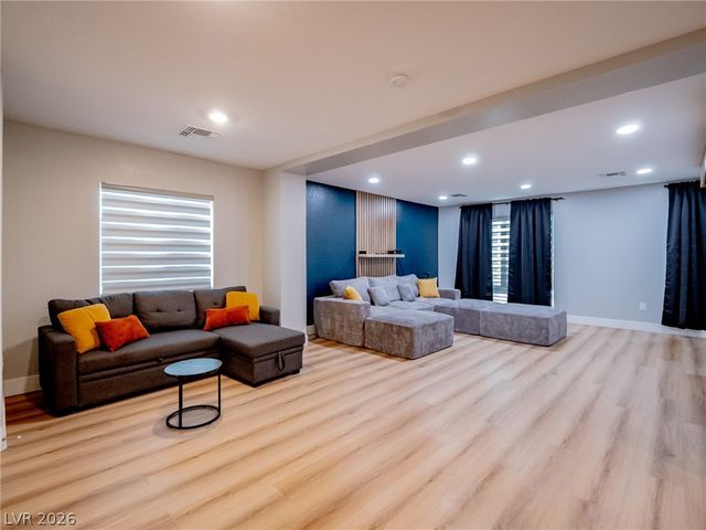 8485 Iron Heart Lane, Las Vegas, NV 89113