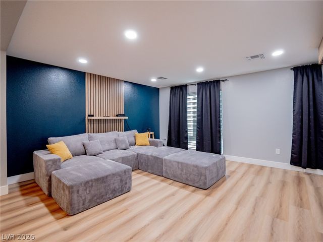 8485 Iron Heart Lane, Las Vegas, NV 89113