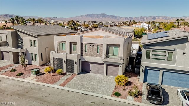8485 Iron Heart Lane, Las Vegas, NV 89113