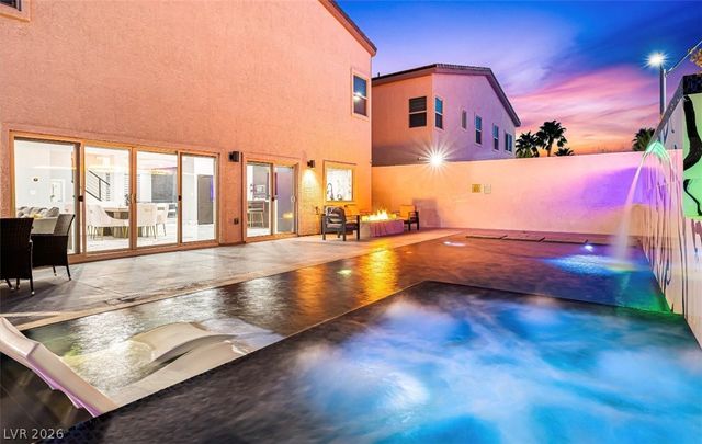 8485 Iron Heart Lane, Las Vegas, NV 89113