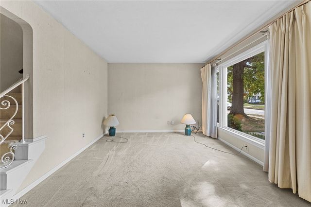 283 E 324th Street, Willowick, OH 44095