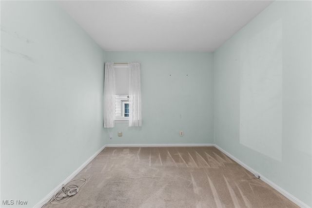 283 E 324th Street, Willowick, OH 44095