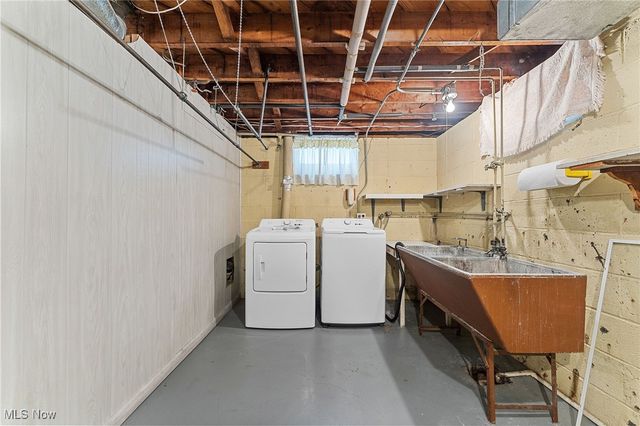 283 E 324th Street, Willowick, OH 44095