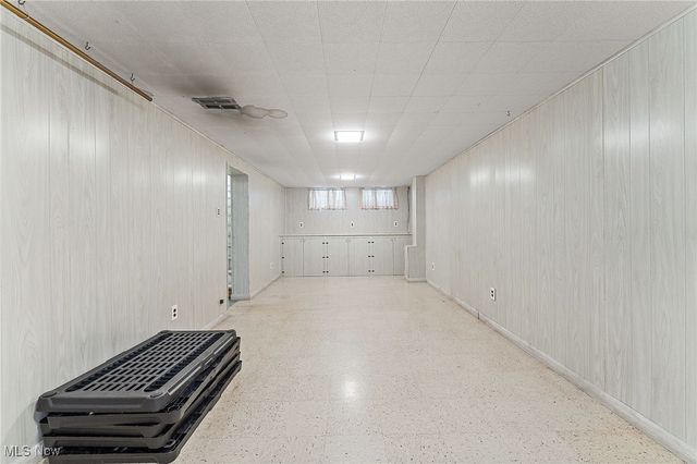 283 E 324th Street, Willowick, OH 44095