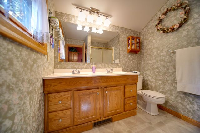 5428 ROUTE 215 Road, Girard, PA 16417