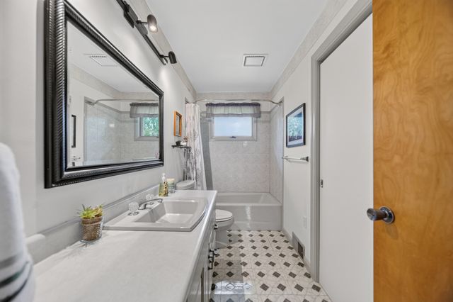 5428 ROUTE 215 Road, Girard, PA 16417