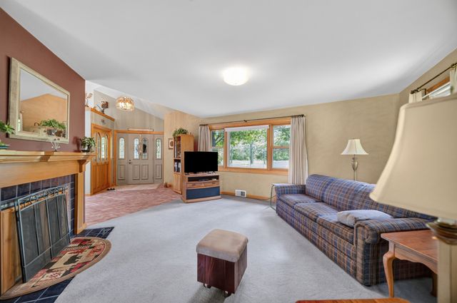 5428 ROUTE 215 Road, Girard, PA 16417