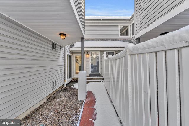 1228 CHANTICLEER DR, Cherry Hill, NJ 08003