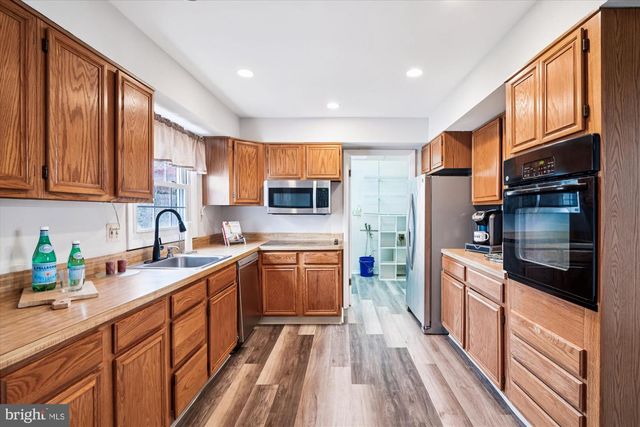 2811 BIRDSEYE LN, Bowie, MD 20715