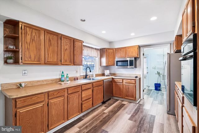 2811 BIRDSEYE LN, Bowie, MD 20715