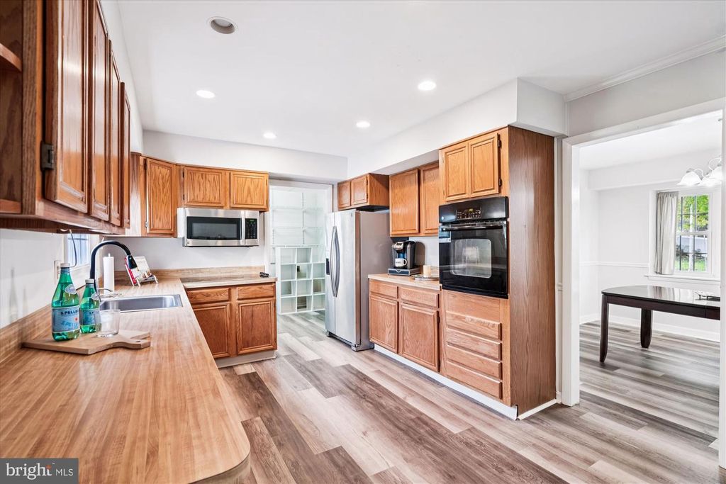 Image 11 of property listing at 2811 BIRDSEYE LN, Bowie, MD 20715