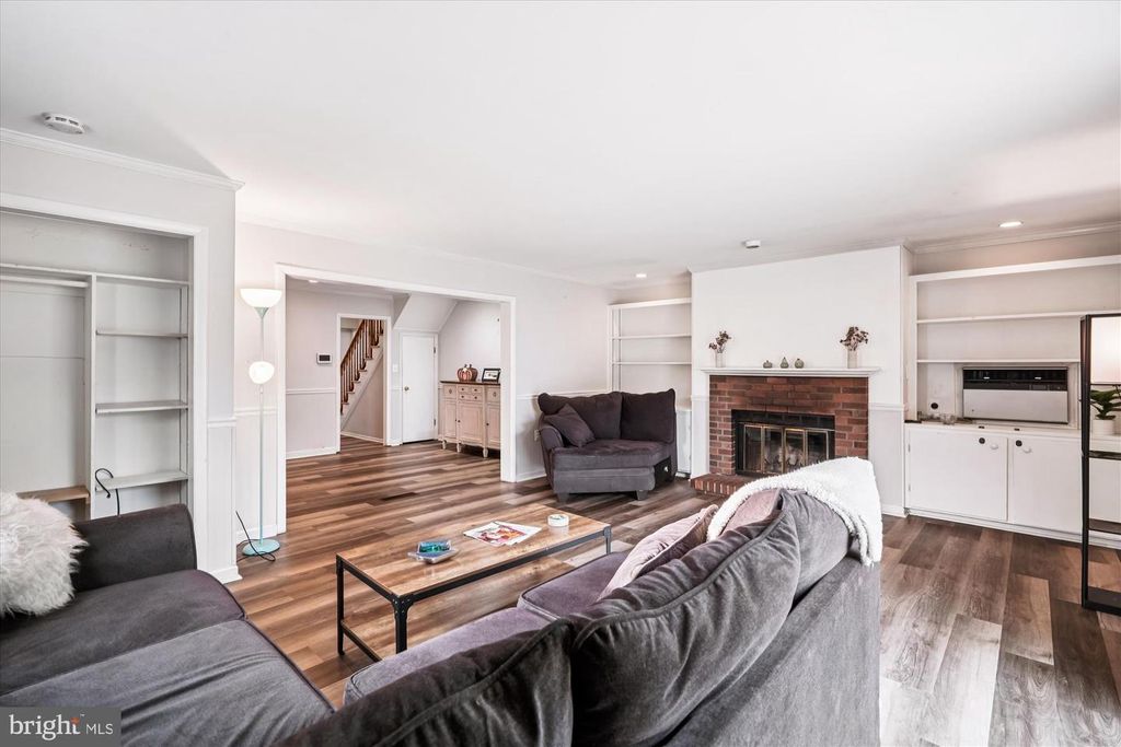 Image 16 of property listing at 2811 BIRDSEYE LN, Bowie, MD 20715