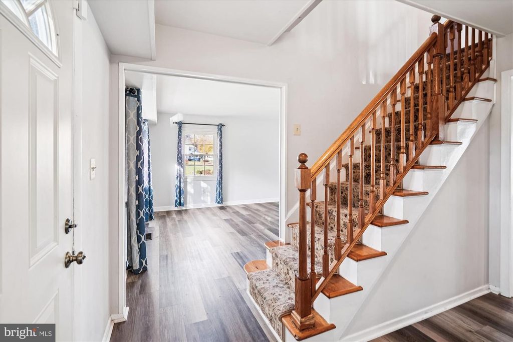 Image 2 of property listing at 2811 BIRDSEYE LN, Bowie, MD 20715