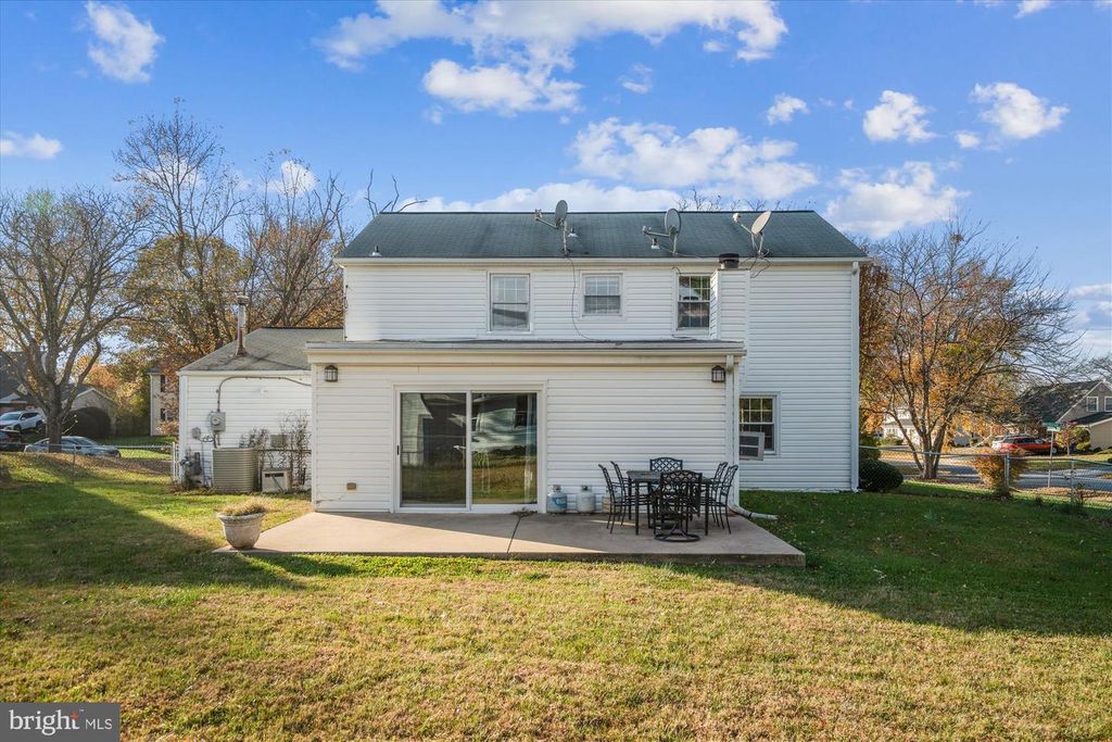 Image 32 of property listing at 2811 BIRDSEYE LN, Bowie, MD 20715