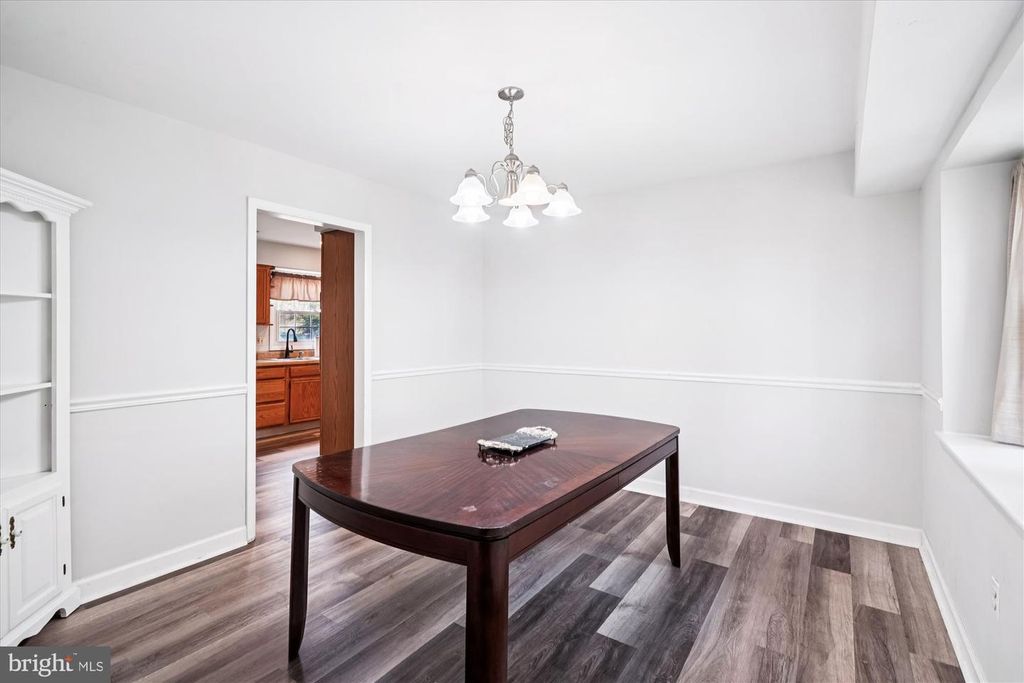 Image 6 of property listing at 2811 BIRDSEYE LN, Bowie, MD 20715