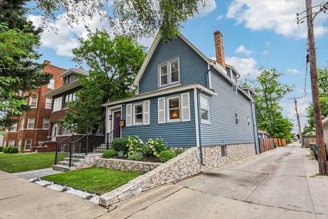 3335 Clinton Avenue, Berwyn, IL 60402