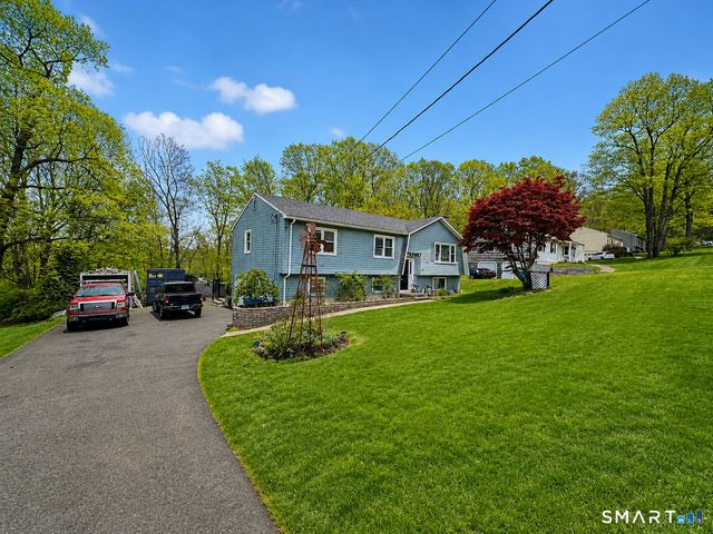 40 Booth Terrace, Hamden, CT 06518