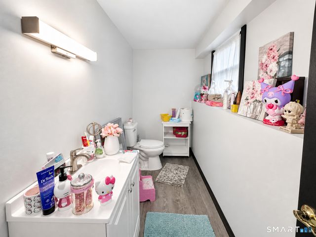 40 Booth Terrace, Hamden, CT 06518