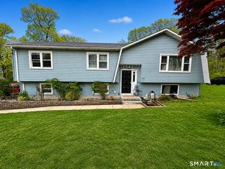 40 Booth Terrace, Hamden, CT 06518