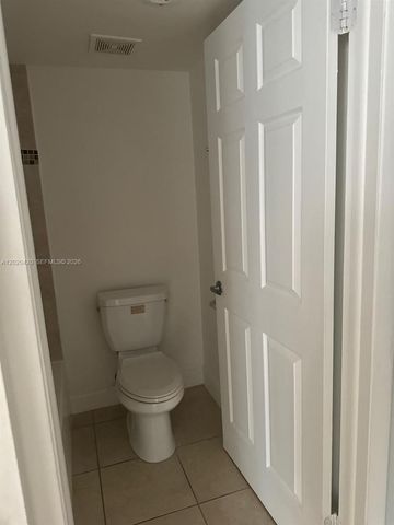 8275 SW 152nd Ave D-302, Miami, FL 33193