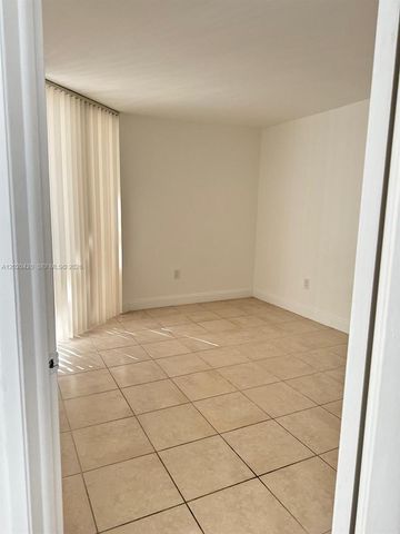 8275 SW 152nd Ave D-302, Miami, FL 33193