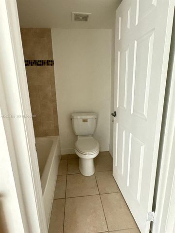 8275 SW 152nd Ave D-302, Miami, FL 33193