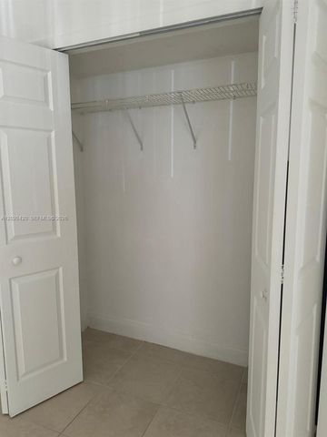 8275 SW 152nd Ave D-302, Miami, FL 33193