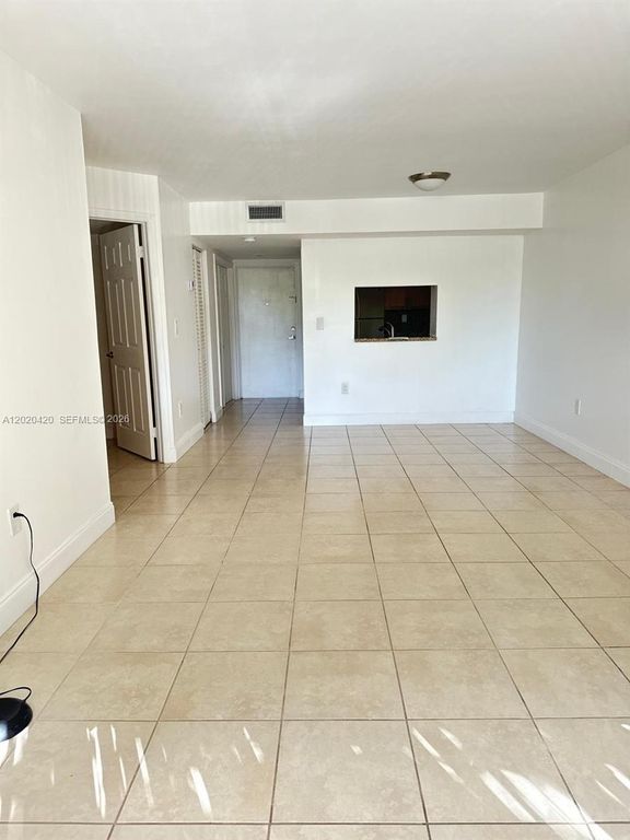 8275 SW 152nd Ave D-302, Miami, FL 33193